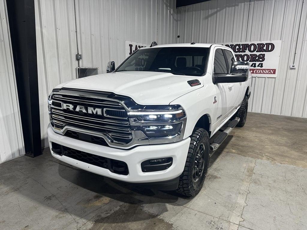 RAM 2500 Laramie 4x4 Crew Cab 6'4" Box 2025