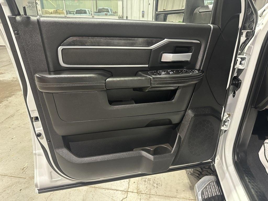 RAM 2500 Big Horn 4x4 Crew Cab 6'4" Box 2024