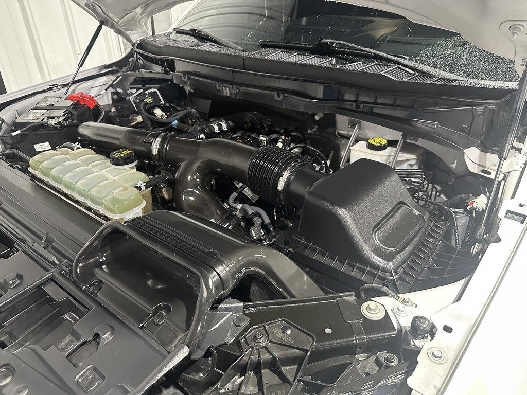 Ford F-150 Platinum 4WD SuperCrew 5.5' Box 2024