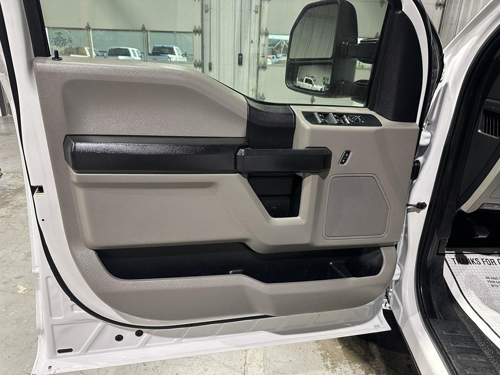 Ford Super Duty F-250 SRW XL 4WD Crew Cab 6.75' Box 2019