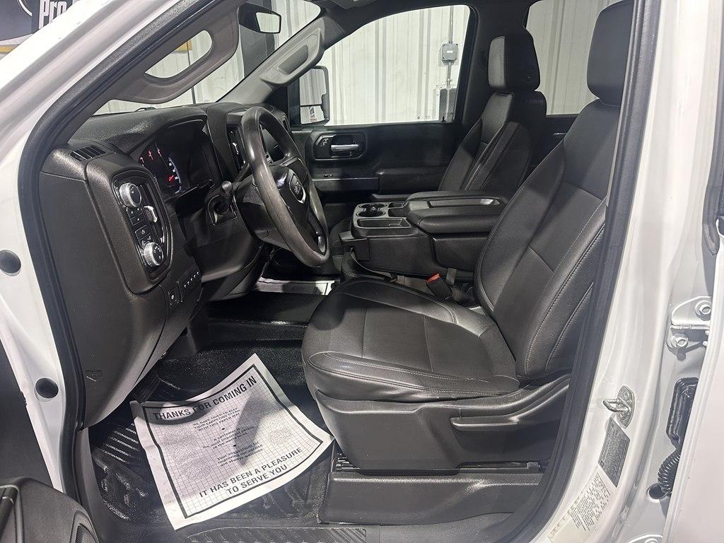 GMC Sierra 3500HD CC 4WD Crew Cab 177" WB, 60" CA 2021
