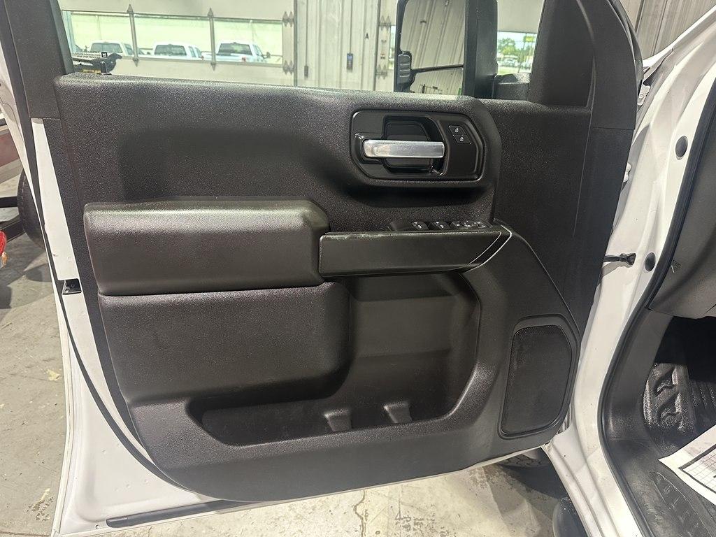 GMC Sierra 3500HD CC 4WD Crew Cab 177" WB, 60" CA 2021