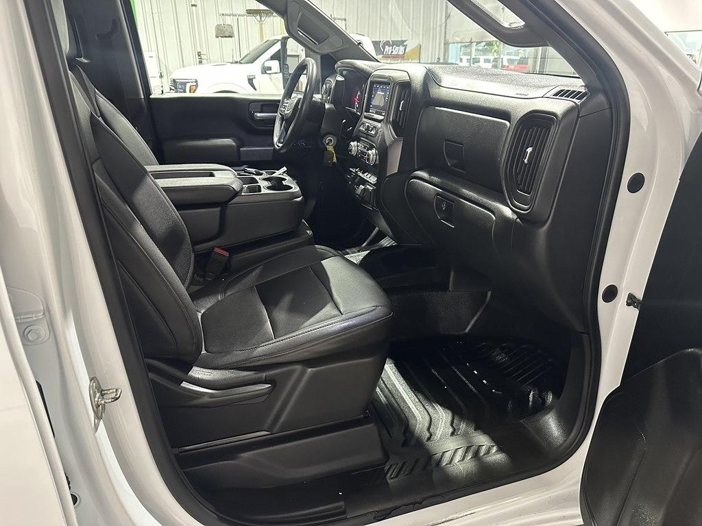 GMC Sierra 3500HD CC 4WD Crew Cab 177" WB, 60" CA 2021