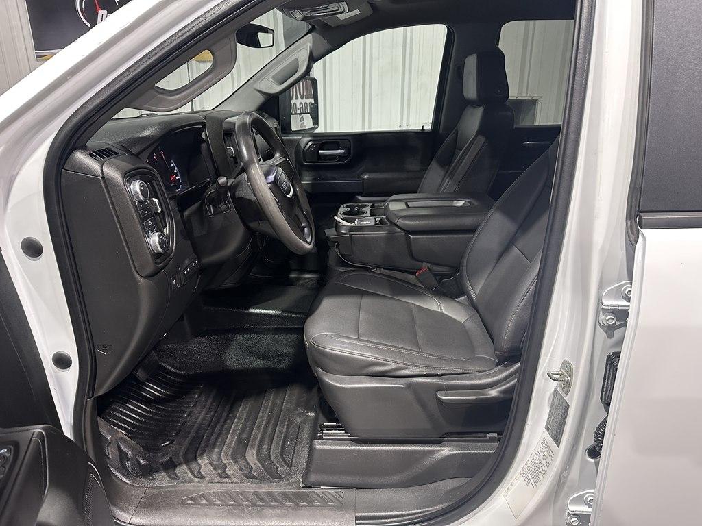 GMC Sierra 3500HD CC 4WD Crew Cab 177" WB, 60" CA 2021