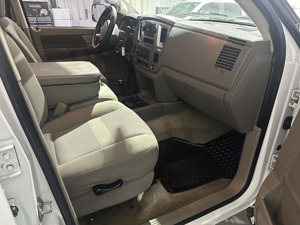 Dodge Ram 2500 4WD Quad Cab 140.5" SLT 2007