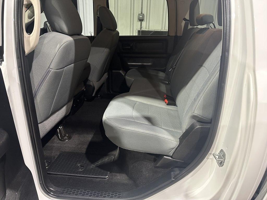 RAM 2500 Tradesman 4x4 Crew Cab 6'4" Box 2018