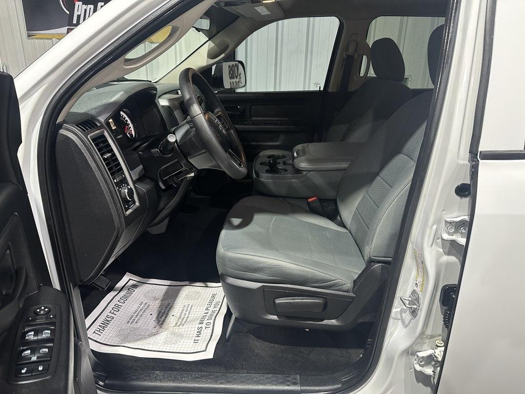 RAM 2500 Tradesman 4x4 Crew Cab 6'4" Box 2018