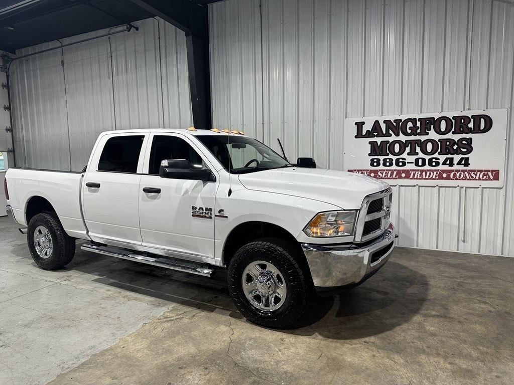 RAM 2500 Tradesman 4x4 Crew Cab 6'4" Box 2018