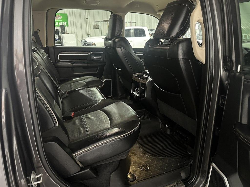 RAM 2500 Laramie 4x4 Crew Cab 6'4" Box 2019