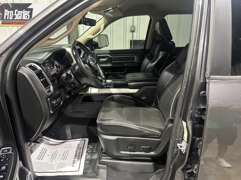 RAM 2500 Laramie 4x4 Crew Cab 6'4" Box 2019
