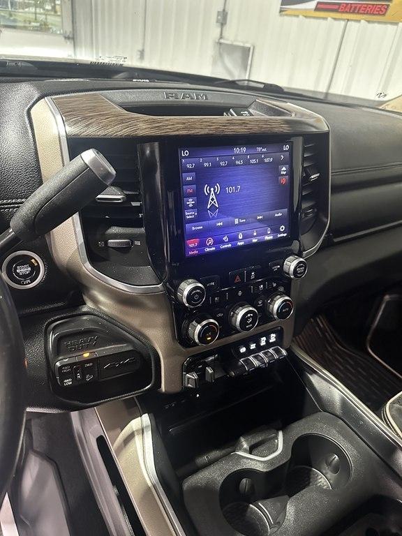 RAM 2500 Laramie 4x4 Crew Cab 6'4" Box 2019
