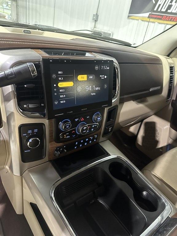 RAM 3500 4WD Mega Cab 160.5" Laramie 2016