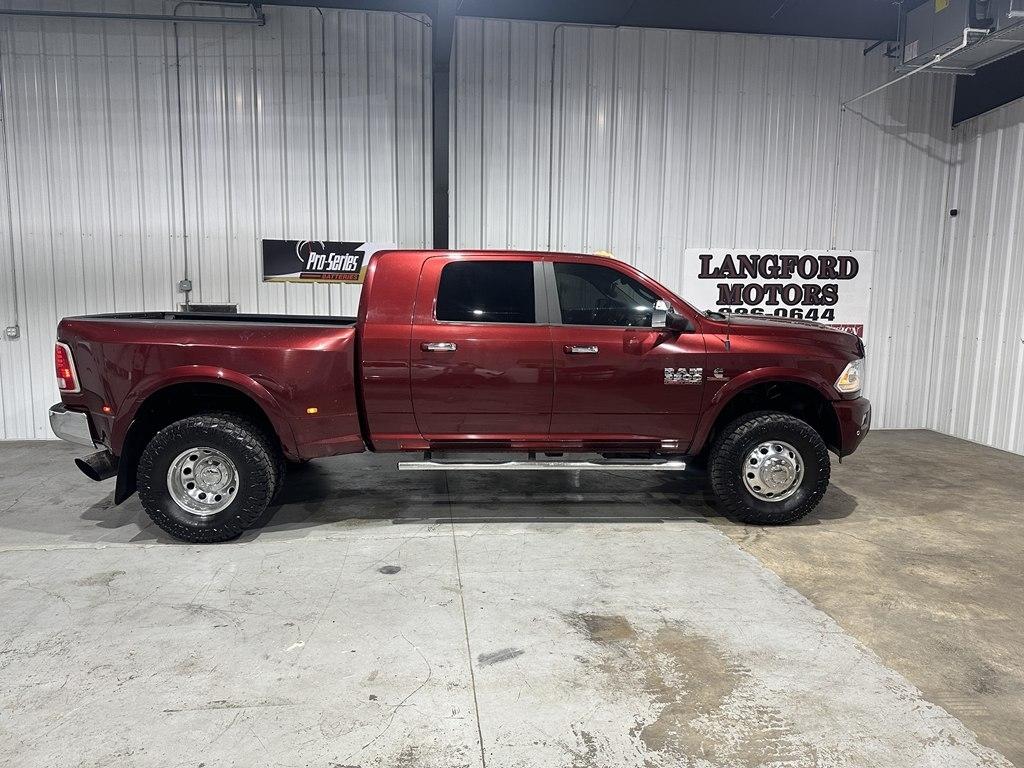 RAM 3500 4WD Mega Cab 160.5" Laramie 2016