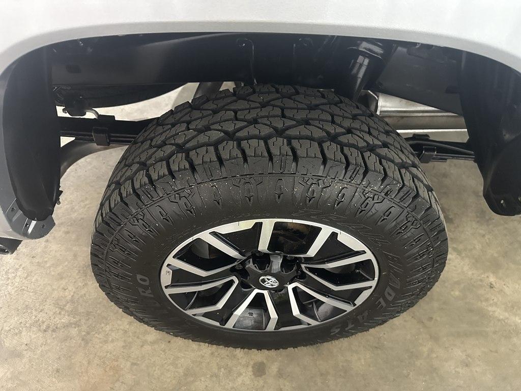 Toyota Tacoma 4WD TRD Sport Double Cab 5' Bed V6 AT (Natl) 2022
