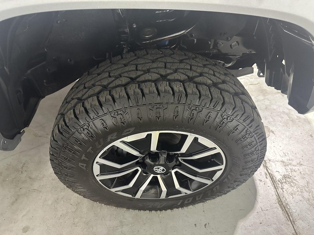 Toyota Tacoma 4WD TRD Sport Double Cab 5' Bed V6 AT (Natl) 2022