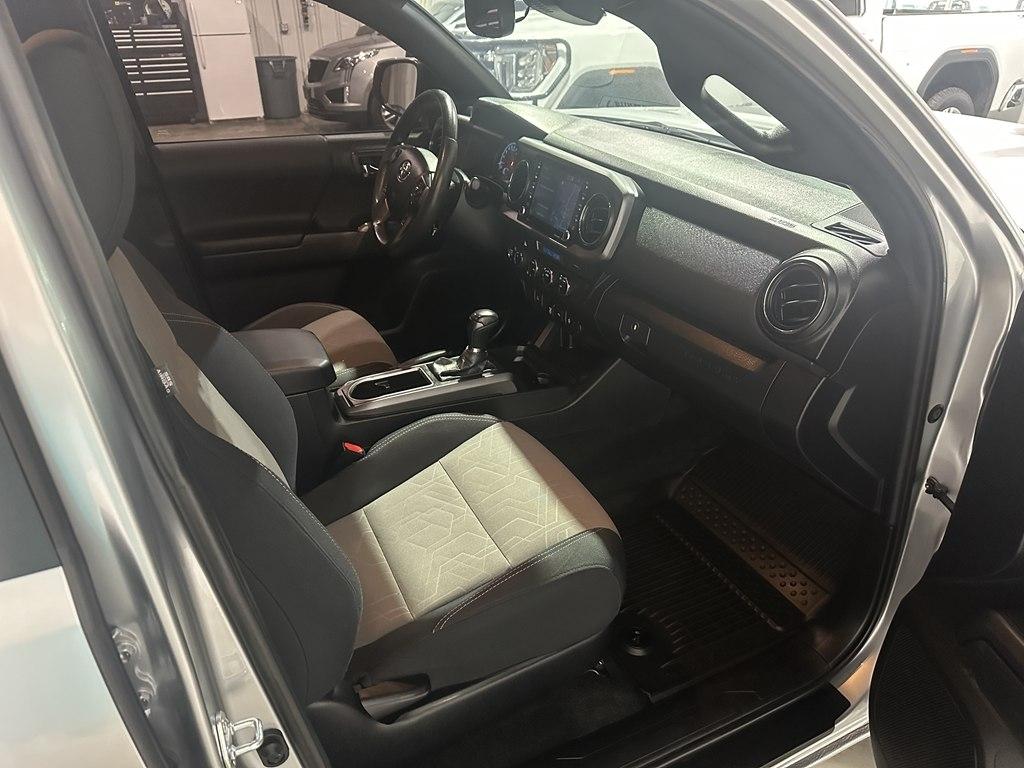 Toyota Tacoma 4WD TRD Sport Double Cab 5' Bed V6 AT (Natl) 2022