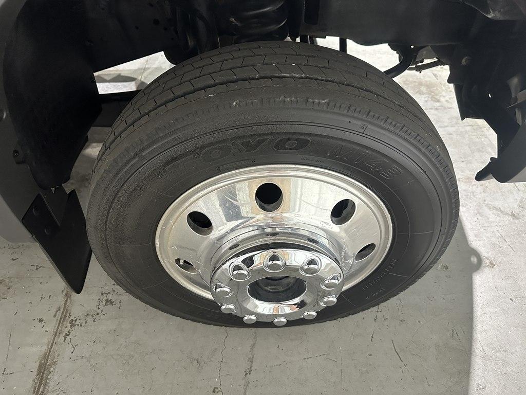 Ford Super Duty F-550 DRW Lariat 4WD SuperCab 168" WB 60" CA 2005