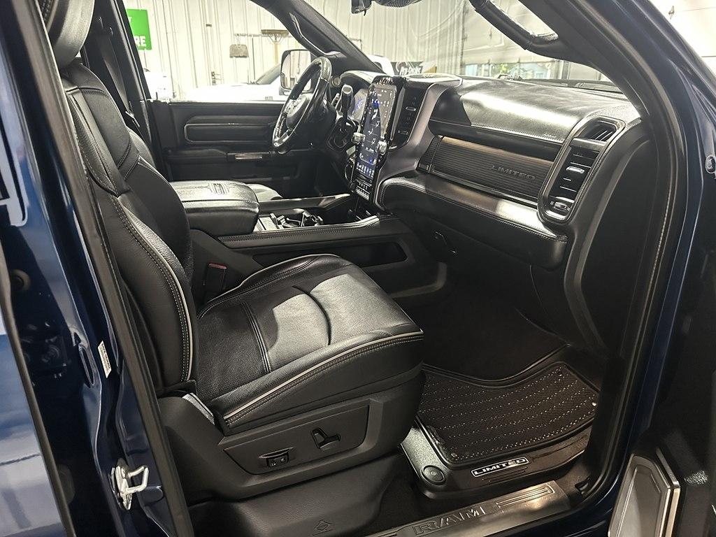 RAM 2500 Limited 4x4 Mega Cab 6'4" Box 2021