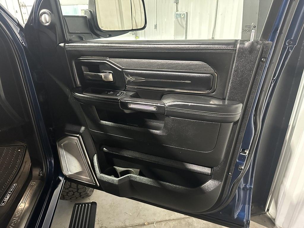 RAM 2500 Limited 4x4 Mega Cab 6'4" Box 2021