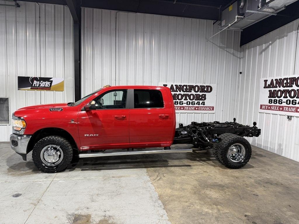 2021 RAM 3500 Big Horn 4x4 Crew Cab 8' Box