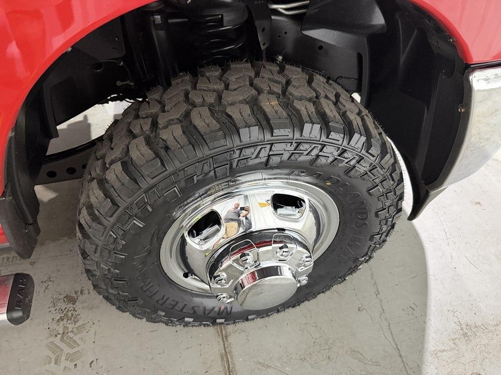 RAM 3500 Big Horn 4x4 Crew Cab 8' Box 2021