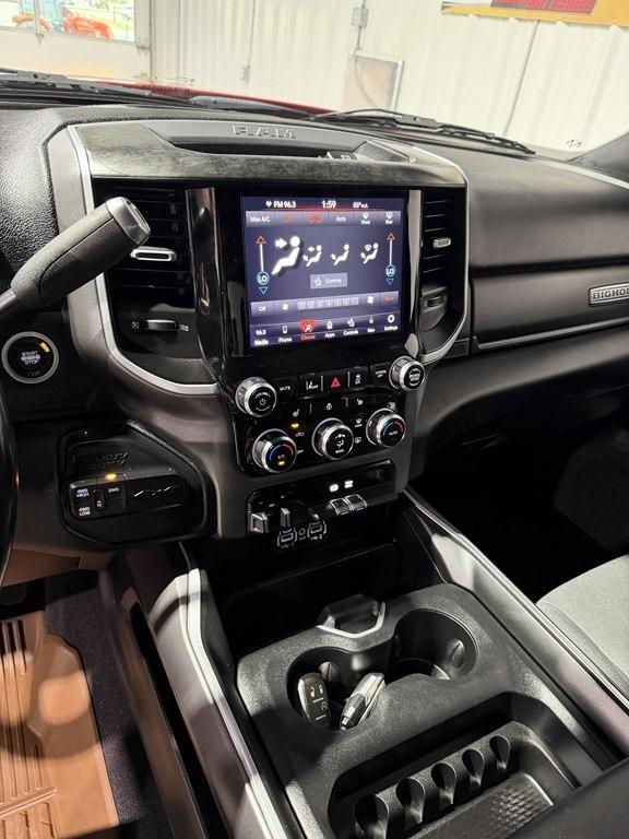 RAM 3500 Big Horn 4x4 Crew Cab 8' Box 2021