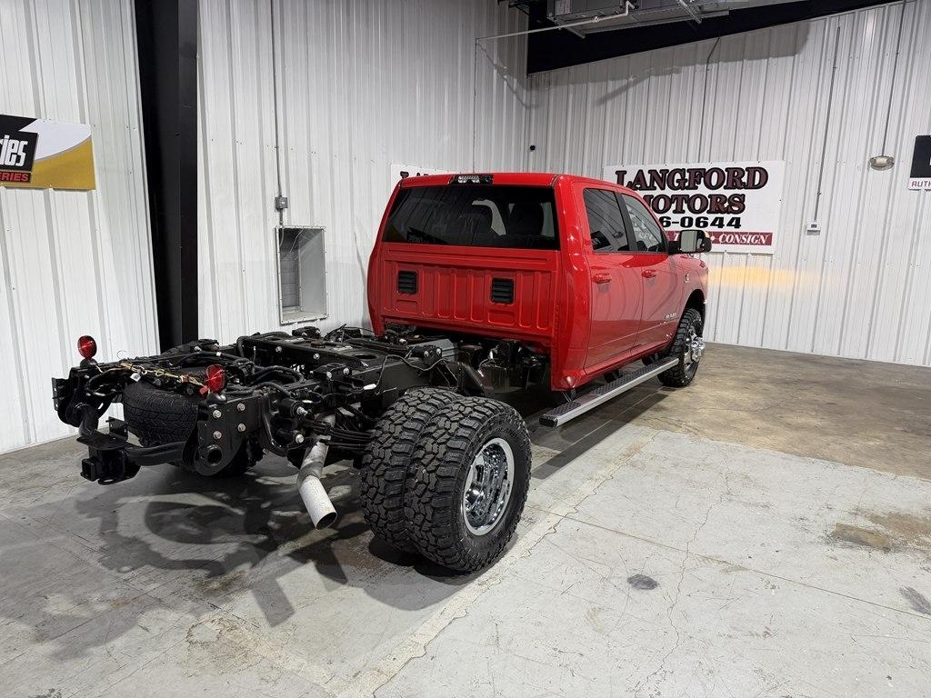 RAM 3500 Big Horn 4x4 Crew Cab 8' Box 2021