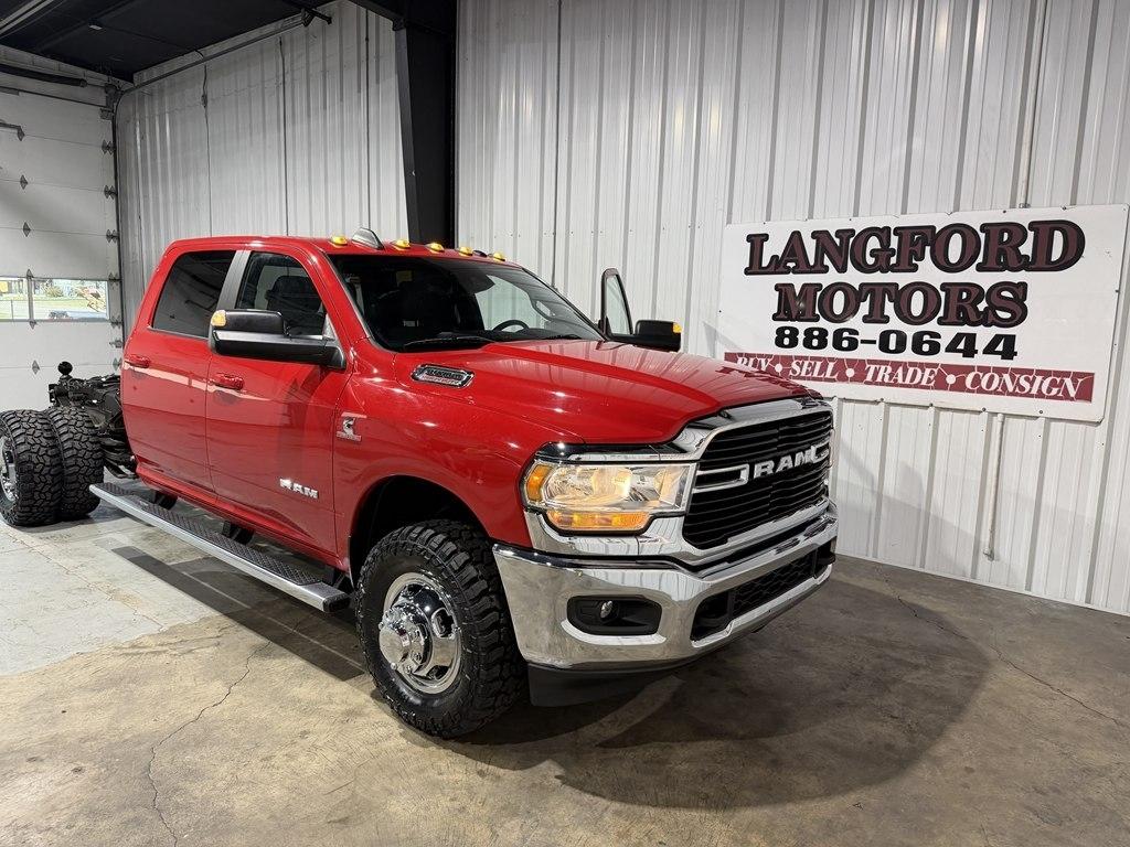RAM 3500 Big Horn 4x4 Crew Cab 8' Box 2021