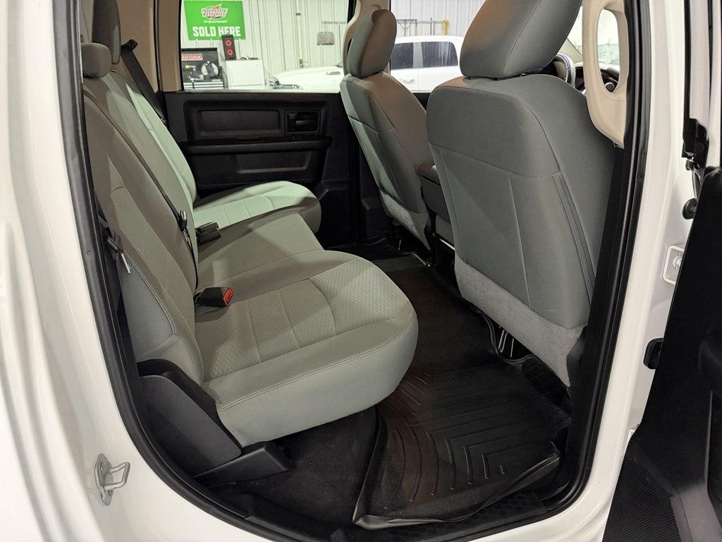 RAM 3500 Tradesman 4x4 Crew Cab 8' Box 2018