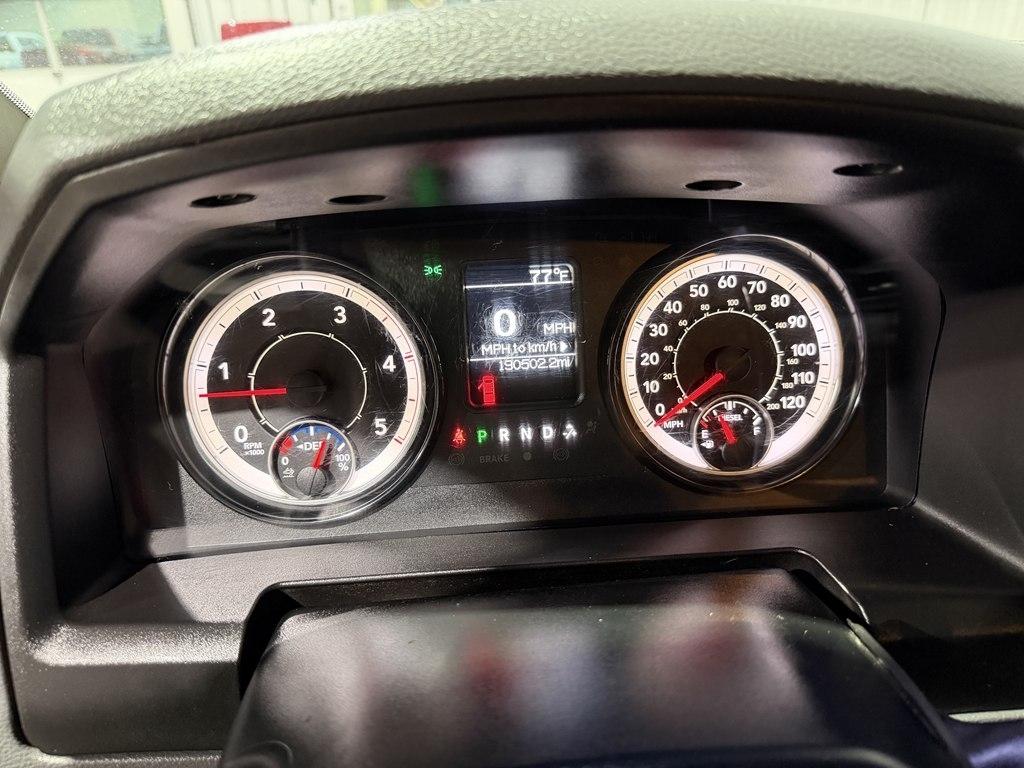 RAM 3500 Tradesman 4x4 Crew Cab 8' Box 2018