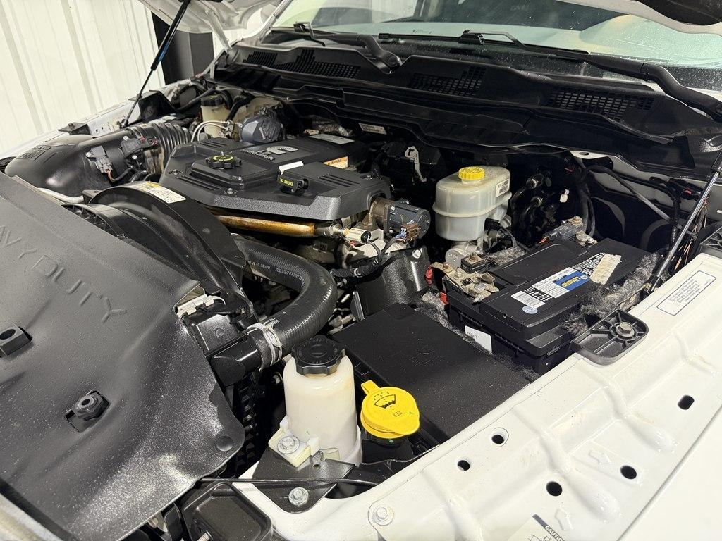 RAM 3500 Tradesman 4x4 Crew Cab 8' Box 2018