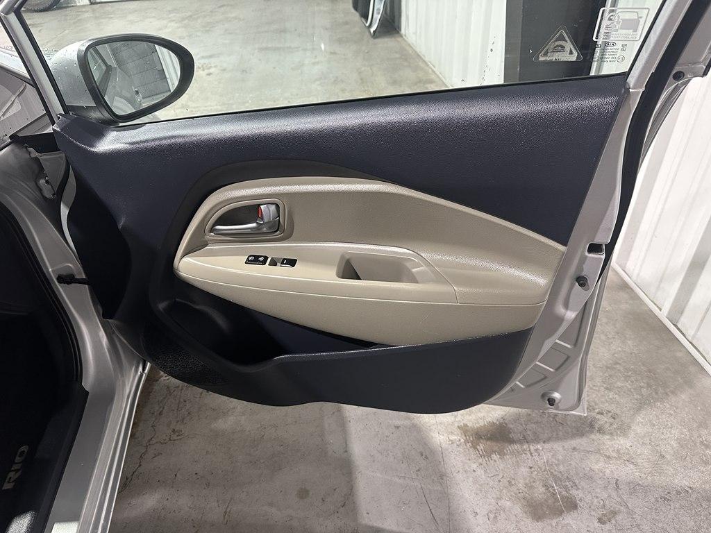 Kia Rio 4dr Sdn Auto LX 2016