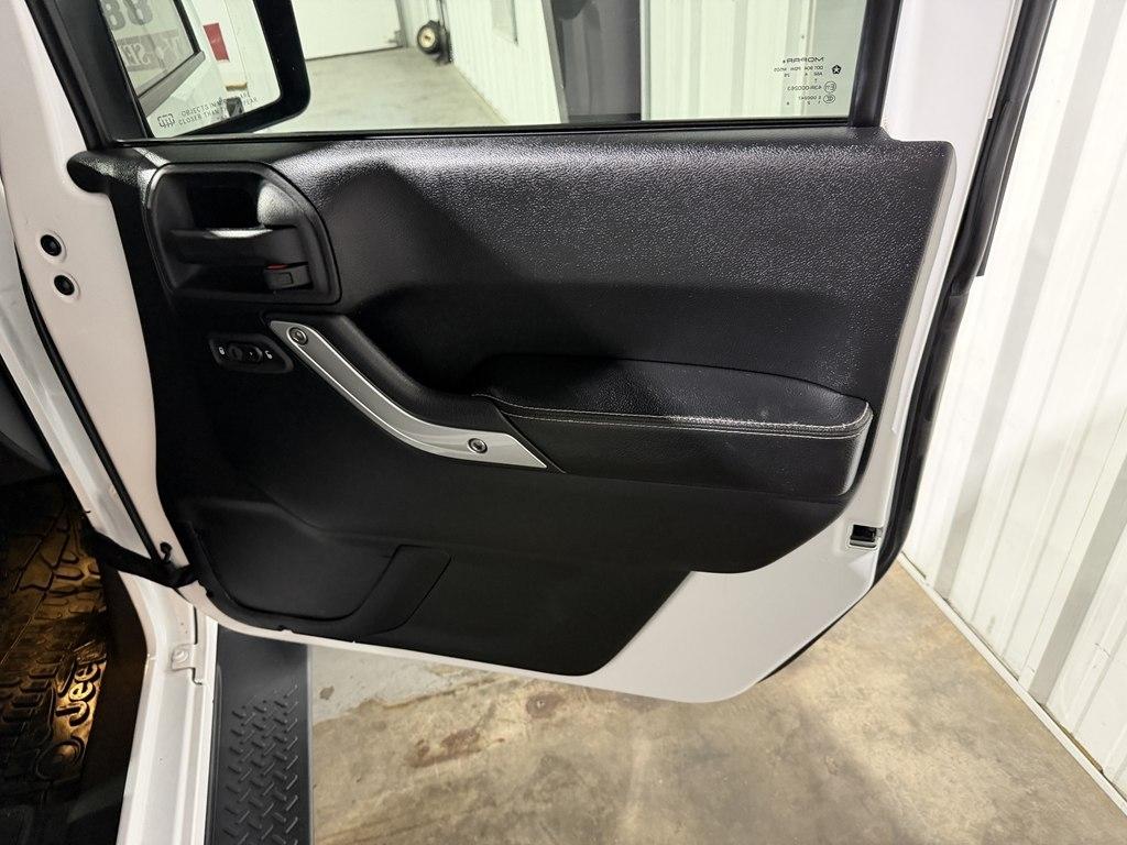 Jeep Wrangler 4WD 2dr Freedom Edition *Ltd Avail* 2015
