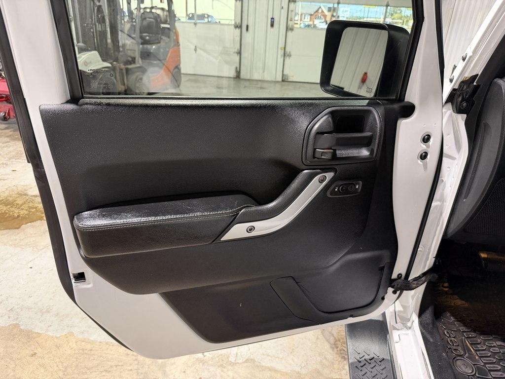 Jeep Wrangler 4WD 2dr Freedom Edition *Ltd Avail* 2015