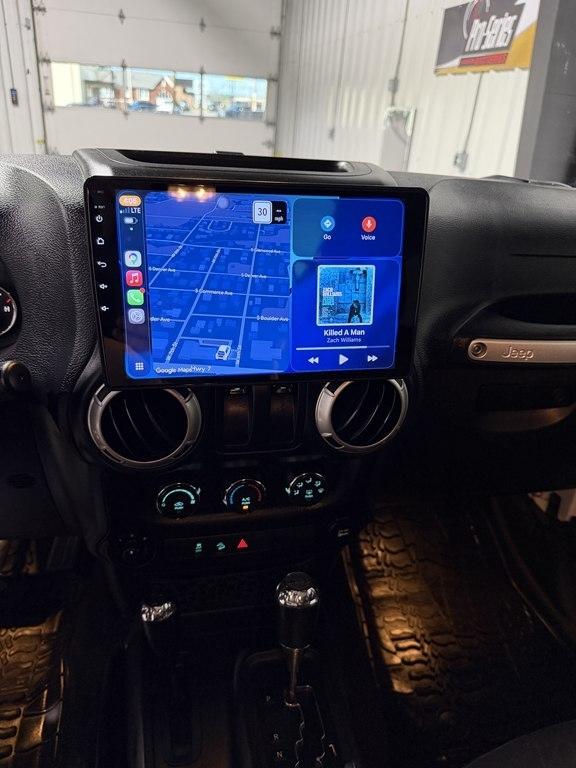 Jeep Wrangler 4WD 2dr Freedom Edition *Ltd Avail* 2015