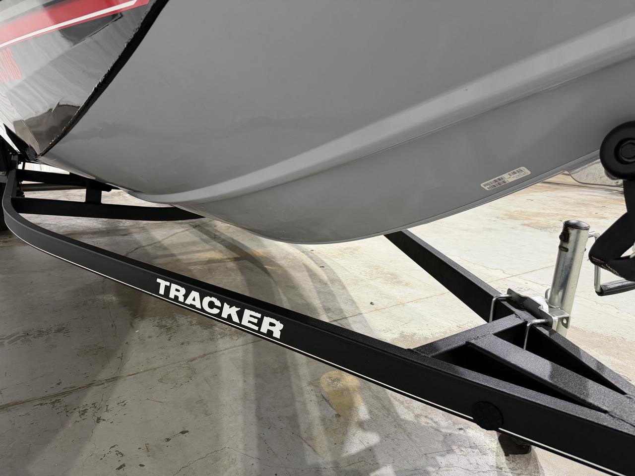 Tracker Pro Team 175  2018