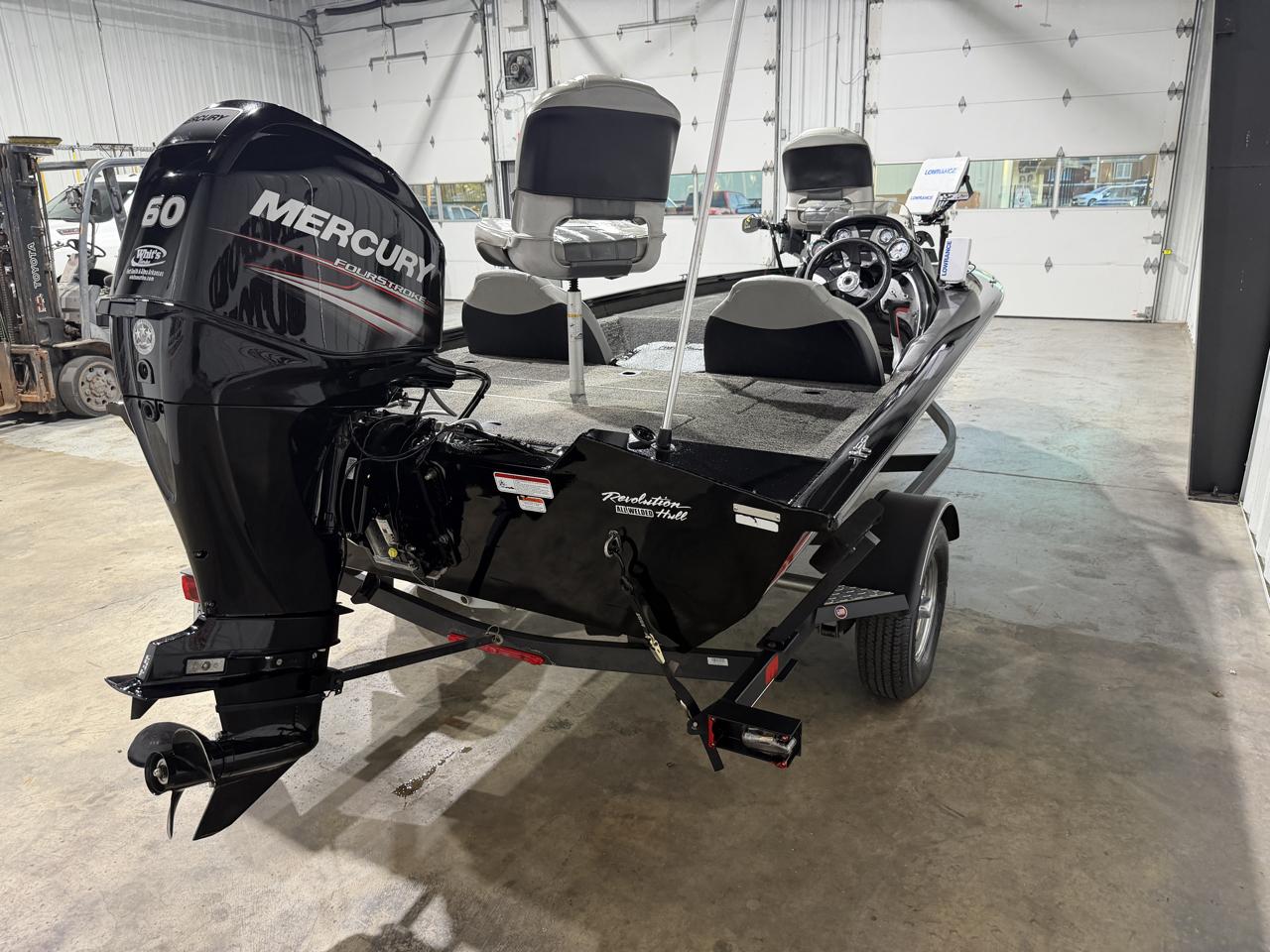 Tracker Pro Team 175  2018