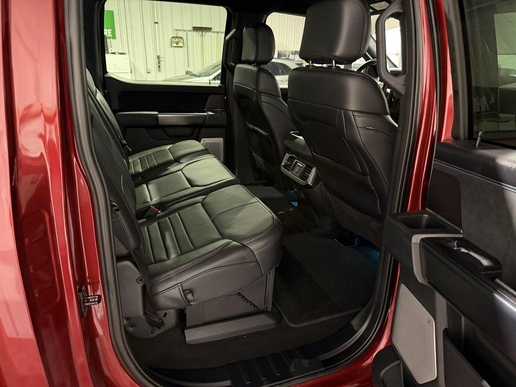 2026 Ford F-250 Super Duty Platinum - Photo 9