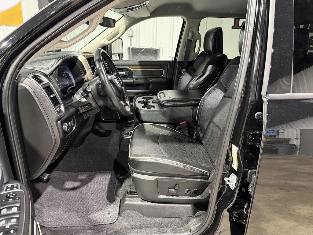 RAM 2500 Laramie 4x4 Crew Cab 6'4" Box 2024