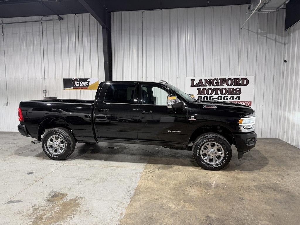 RAM 2500 Laramie 4x4 Crew Cab 6'4" Box 2024