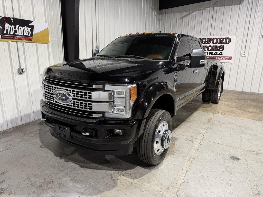 Ford Super Duty F-450 DRW Platinum 4WD Crew Cab 8' Box 2018