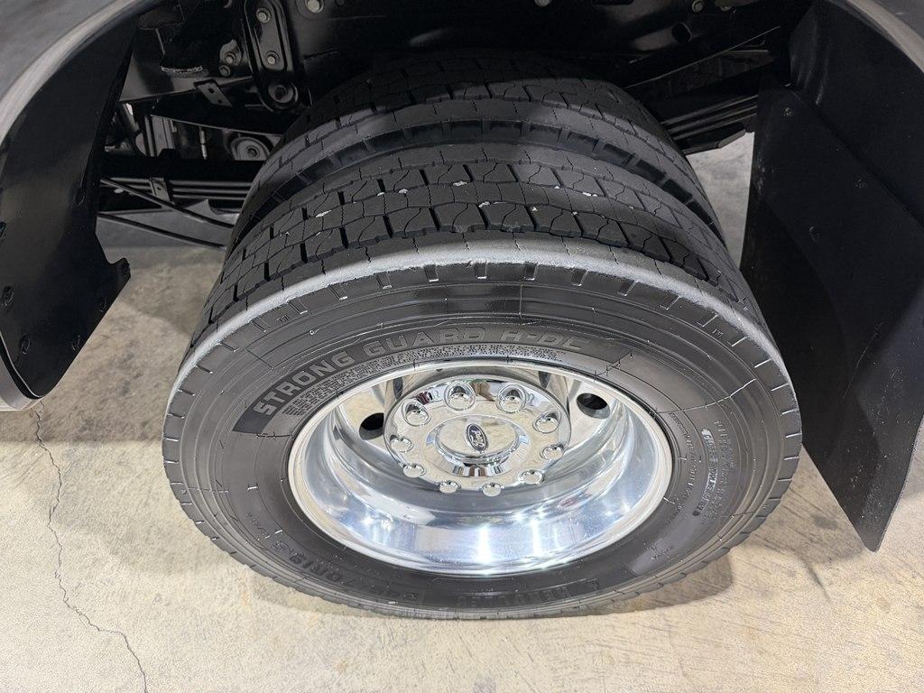 Ford Super Duty F-450 DRW Platinum 4WD Crew Cab 8' Box 2018