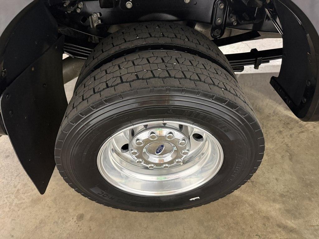 Ford Super Duty F-450 DRW Platinum 4WD Crew Cab 8' Box 2018