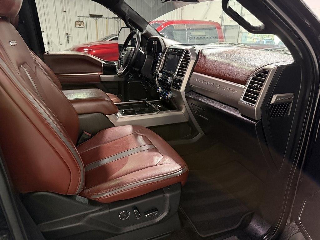Ford Super Duty F-450 DRW Platinum 4WD Crew Cab 8' Box 2018