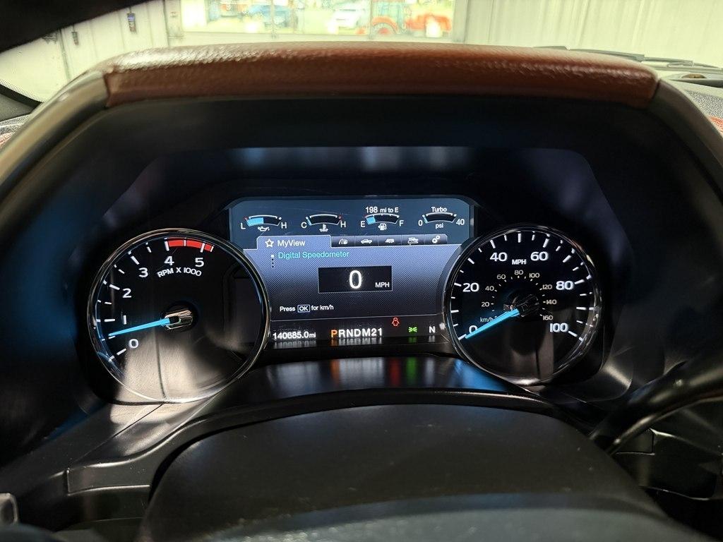 Ford Super Duty F-450 DRW Platinum 4WD Crew Cab 8' Box 2018