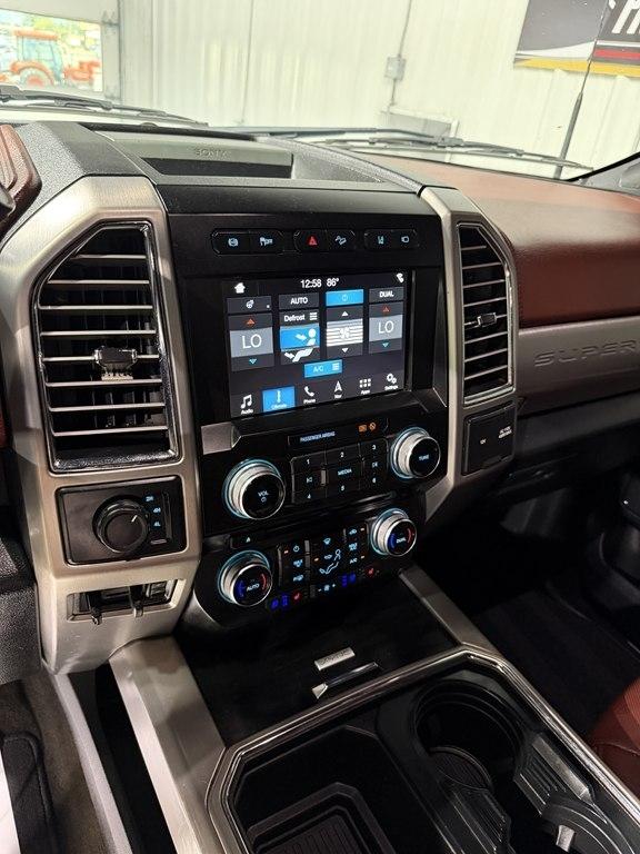Ford Super Duty F-450 DRW Platinum 4WD Crew Cab 8' Box 2018