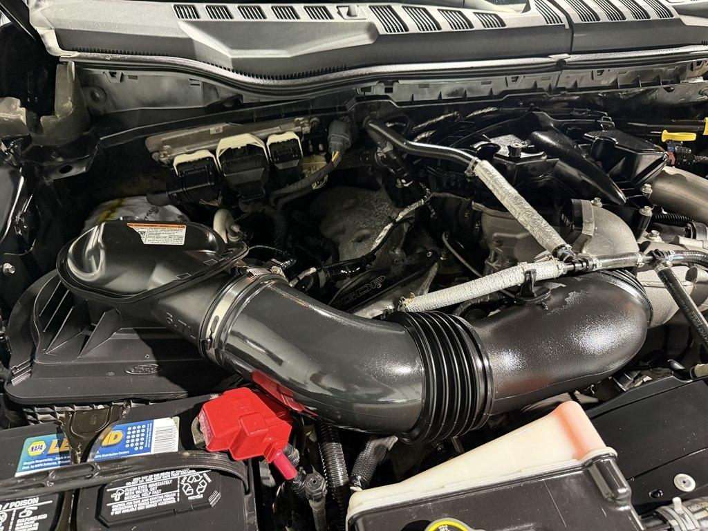 Ford Super Duty F-450 DRW Platinum 4WD Crew Cab 8' Box 2018