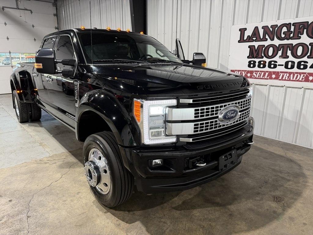 Ford Super Duty F-450 DRW Platinum 4WD Crew Cab 8' Box 2018
