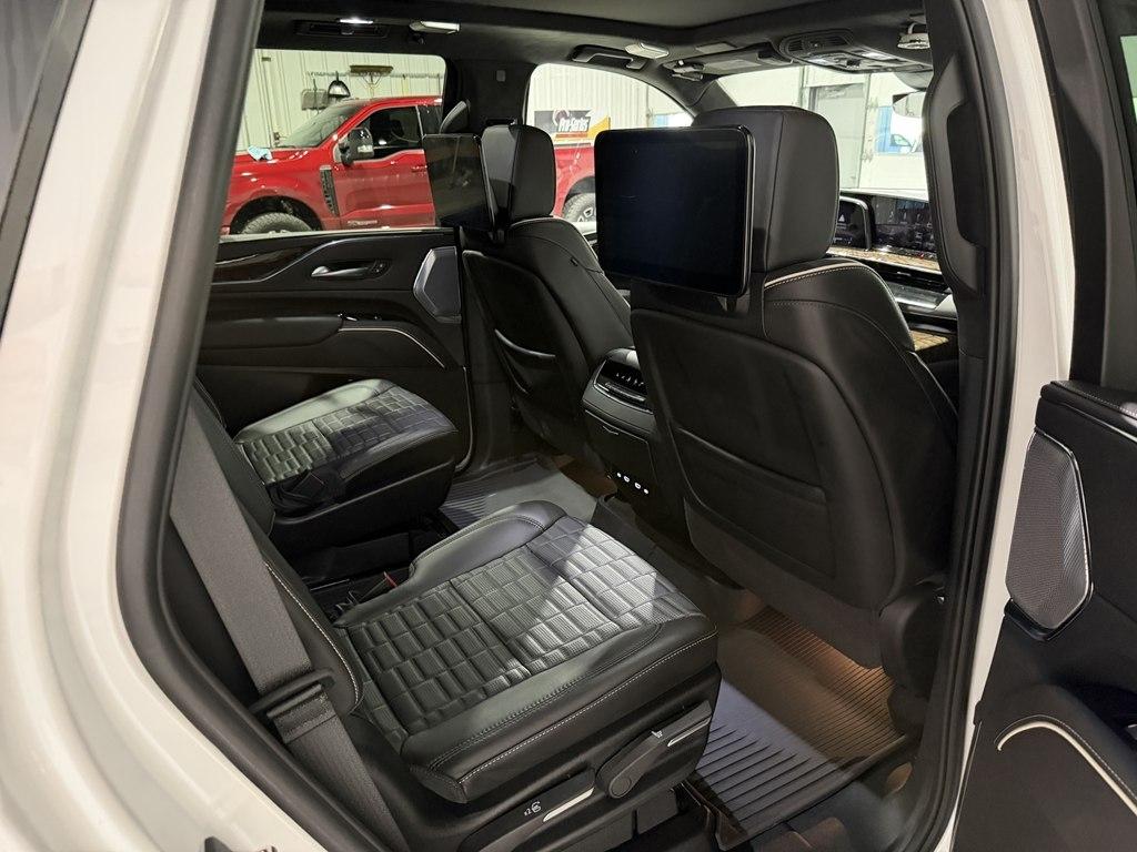 Cadillac Escalade 4WD 4dr Premium Luxury Platinum 2024