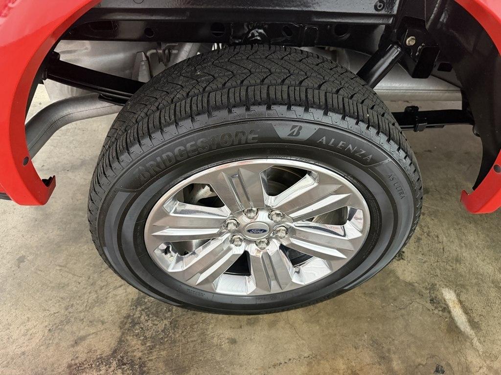 Ford F-150 photo 7